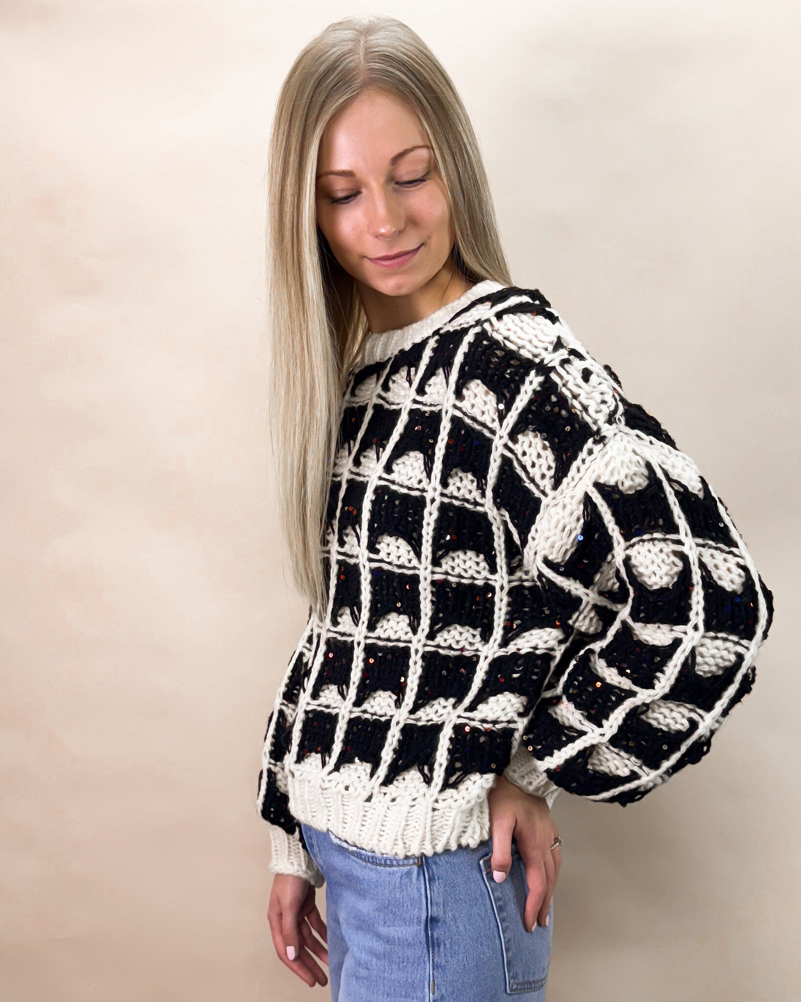 Contrast Color Square Knitted Sweater - Black/Ivory